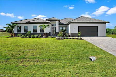 3611 Gulfstream Parkway Cape Coral, FL 33993