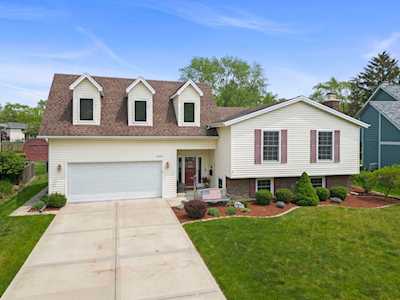 1635 S Prospect St Wheaton, IL 60187