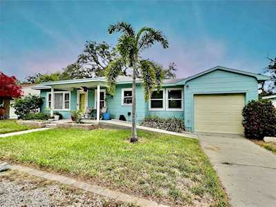1915 Coles Rd Clearwater, FL 33755