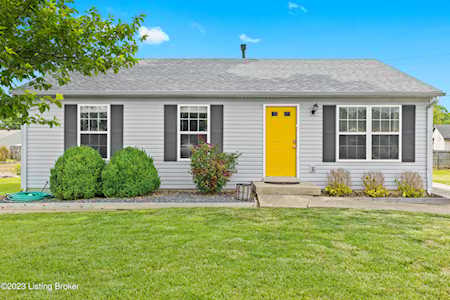 226 S Shore Dr Shepherdsville, KY 40165
