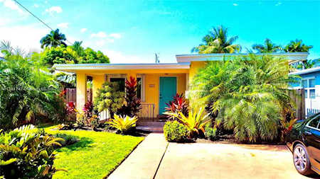 1635 Fletcher St Hollywood, FL 33020