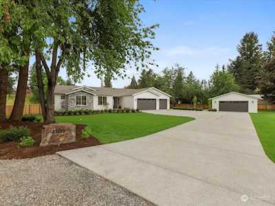 4109 324th Ave SE Fall City, WA 98024