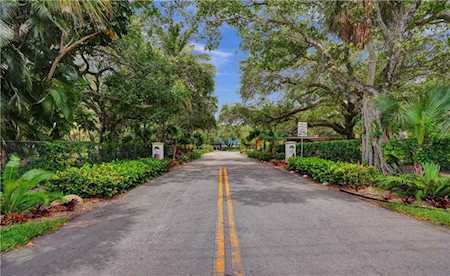 1865 SW 24th Ave Fort Lauderdale, FL 33312