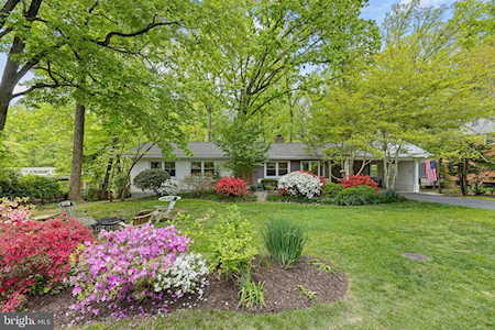 3422 Greentree Dr Falls Church, VA 22041