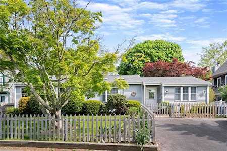 66 Merton Rd Newport, RI 02840