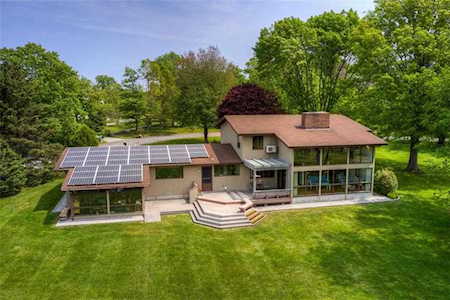 266 Indian Point Rd Tiverton, RI 02878