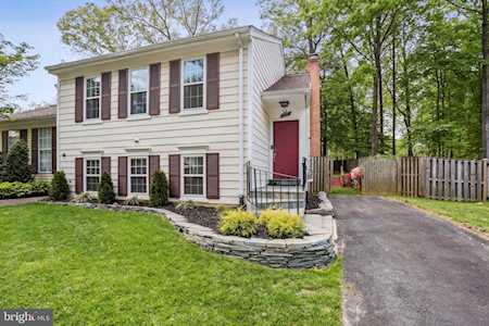 9991 Hemlock Woods Ln Burke, VA 22015