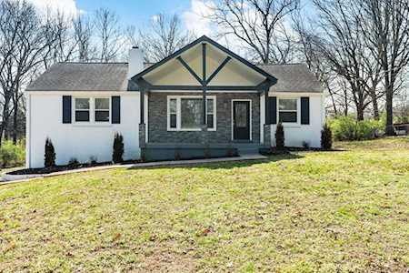 702 Joyce Ln Nashville, TN 37216