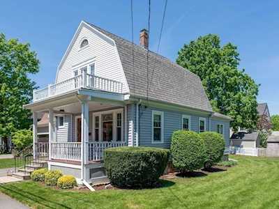 82 Oak Street Lexington, MA 02421