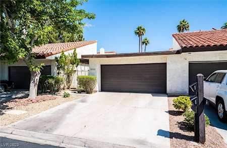 2538 La Fortuna Ave Las Vegas, NV 89121