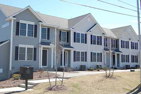 30 Brook St #3 Derry, NH 03038