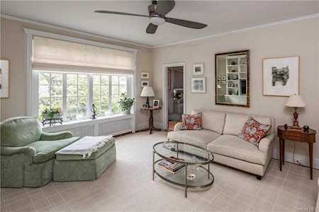 5 Tanglewylde Avenue #4E Bronxville, NY 10708