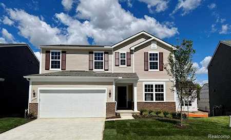 24426 Jade Dr Farmington, MI 48336