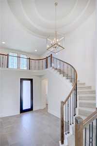 718 Rawson BND Lakeway, TX 78738