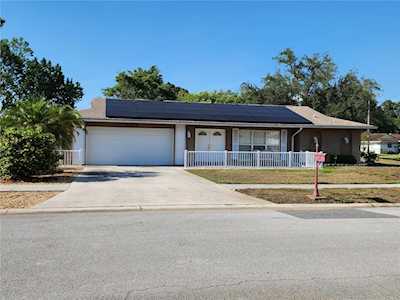 2409 Lighthouse Dr Palm Harbor, FL 34685