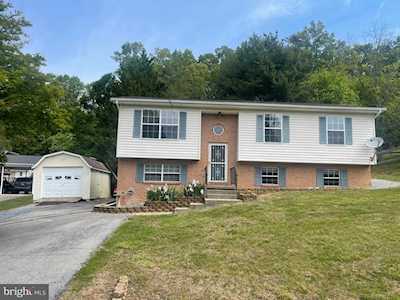 38418 Arlington Dr Mechanicsville, MD 20659