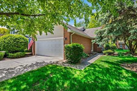 8480 Sandalwood Ct Darien, IL 60561