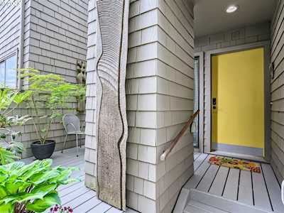 5858 S Riveridge LN #2 Portland, OR 97239