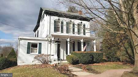 25 W High St Marietta, PA 17547