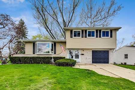 1509 W Lexington Dr Arlington Heights, IL 60004