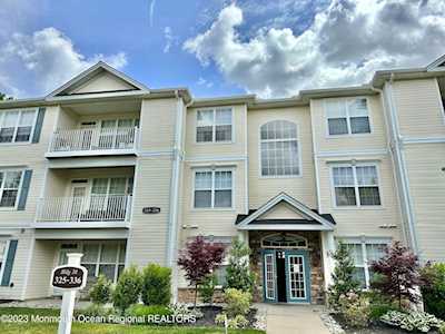 334 Saint Andrews Place Manalapan, NJ 07726
