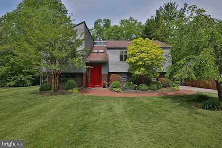 108 Hawthorne Dr North Wales, PA 19454