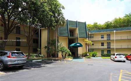 9080 Lime Bay Blvd #107 Tamarac, FL 33321