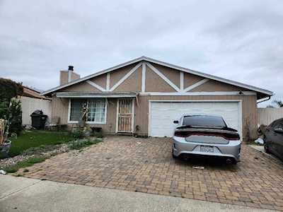 8643 Rinda Ln Spring Valley, CA 91977