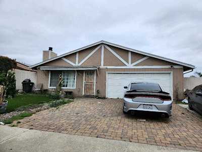 8643 Rinda Ln Spring Valley, CA 91977