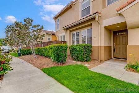 1364 Caminito De La Luna Chula Vista, CA 91911