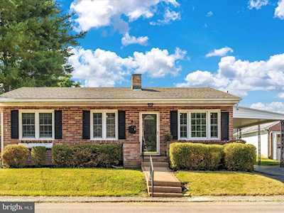 12 Mckeldin Dr Boonsboro, MD 21713