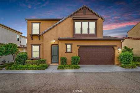 52 Barnes Rd Tustin, CA 92782