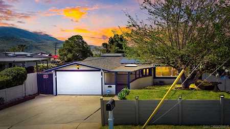9853 Ivanho St Spring Valley, CA 91977