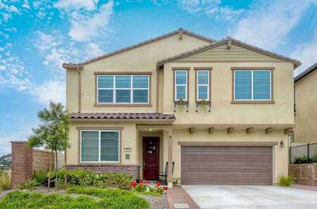 926 Arroyo Vista Dr Vista, CA 92081