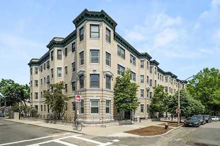1427 Commonwealth Ave #201 Boston, MA 02135
