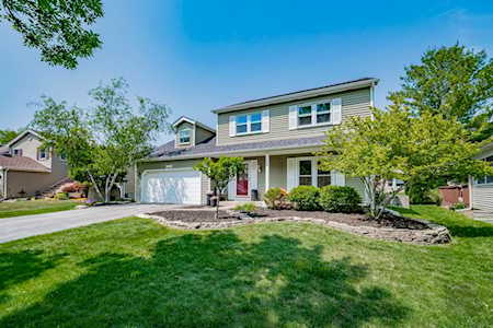 555 Roxbury Dr Naperville, IL 60565