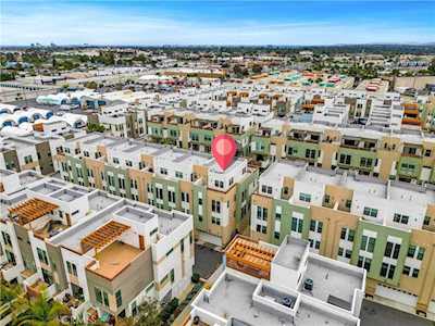 1675 Grand View Costa Mesa, CA 92627