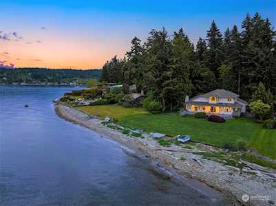 3859 Pleasant Beach Dr NE Bainbridge Island, WA 98110
