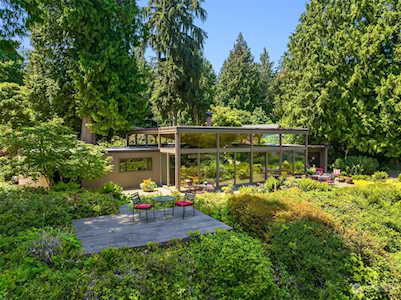 8468 Grand Ave NE Bainbridge Island, WA 98110