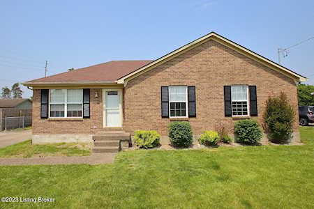 159 Howlett Dr Shepherdsville, KY 40165