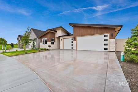 9860 W Sunchaser St Star, ID 83669