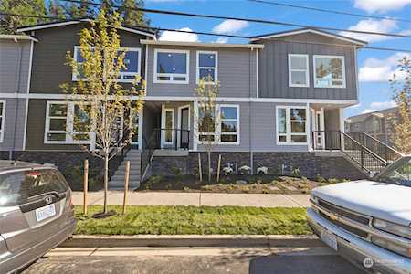 5406 234th St SW #C Mountlake Terrace, WA 98043