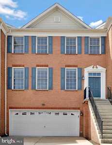 42919 Olander Square Chantilly, VA 20152
