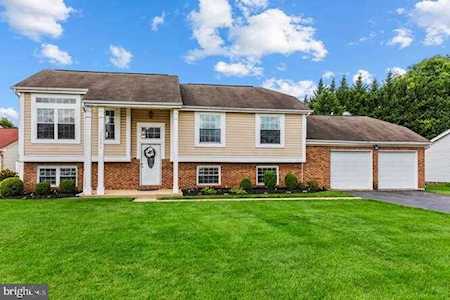 13633 Bellerose Dr Chantilly, VA 20151