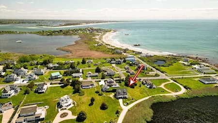 3 Richmond Pond Ln Westport, MA 02790
