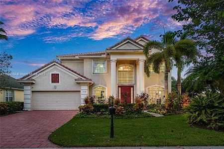 10290 NW 60th Pl Parkland, FL 33076