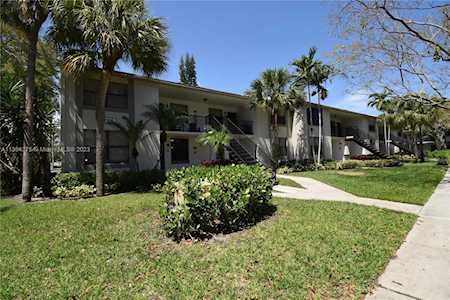 1226 S Military Trl #2212 Deerfield Beach, FL 33442