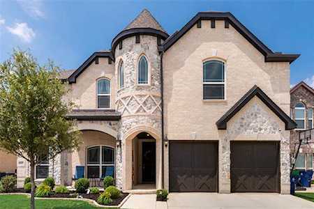 6027 Oakmere Lane Aubrey, TX 76227