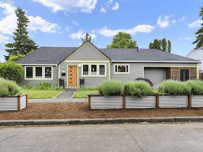 5930 SE Lafayette ST Portland, OR 97206