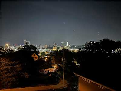 2105 Jarboe St Kansas City, MO 64108